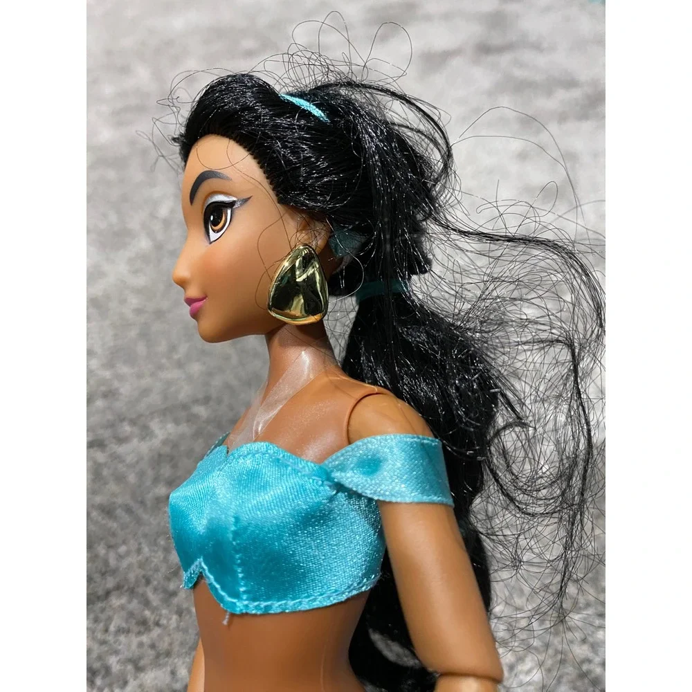Disney Princess Jasmine Classic Doll Articulated Teal Outfit Missing One Earring
